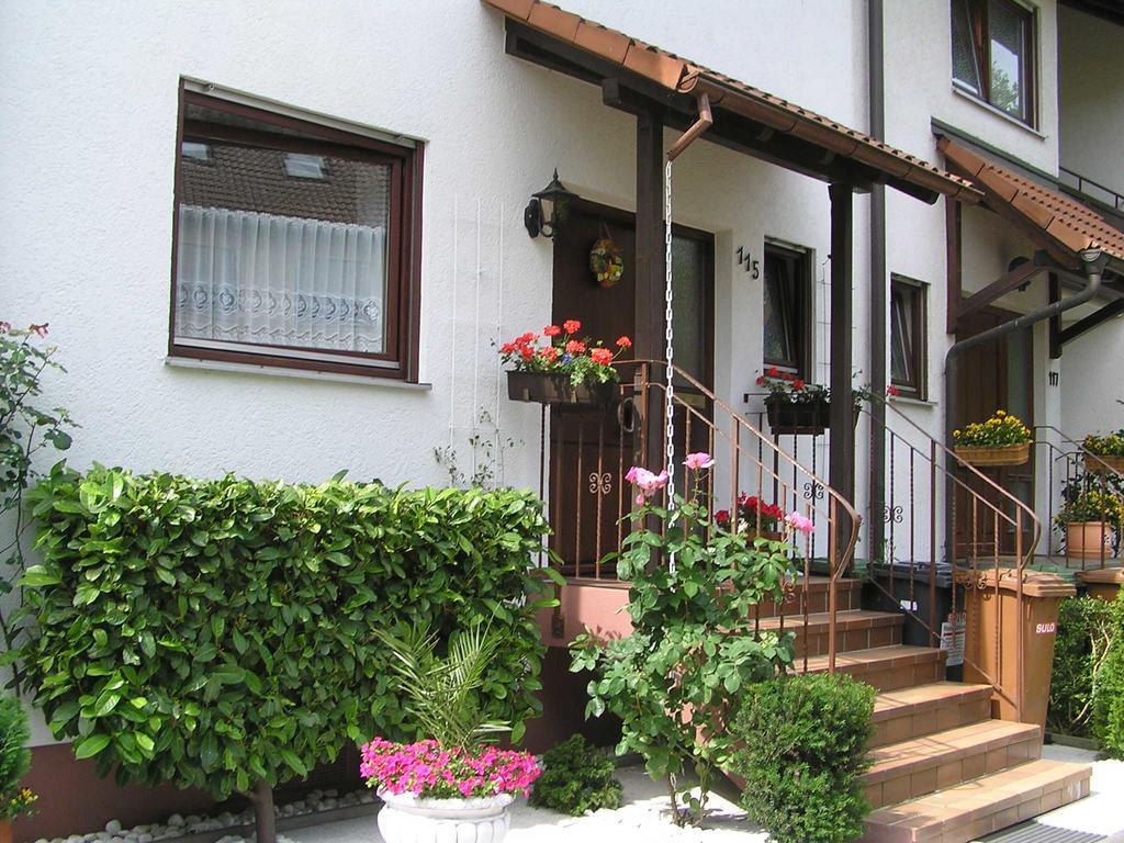 Privatzimmer Lichter Freiburg im Breisgau Eksteriør billede